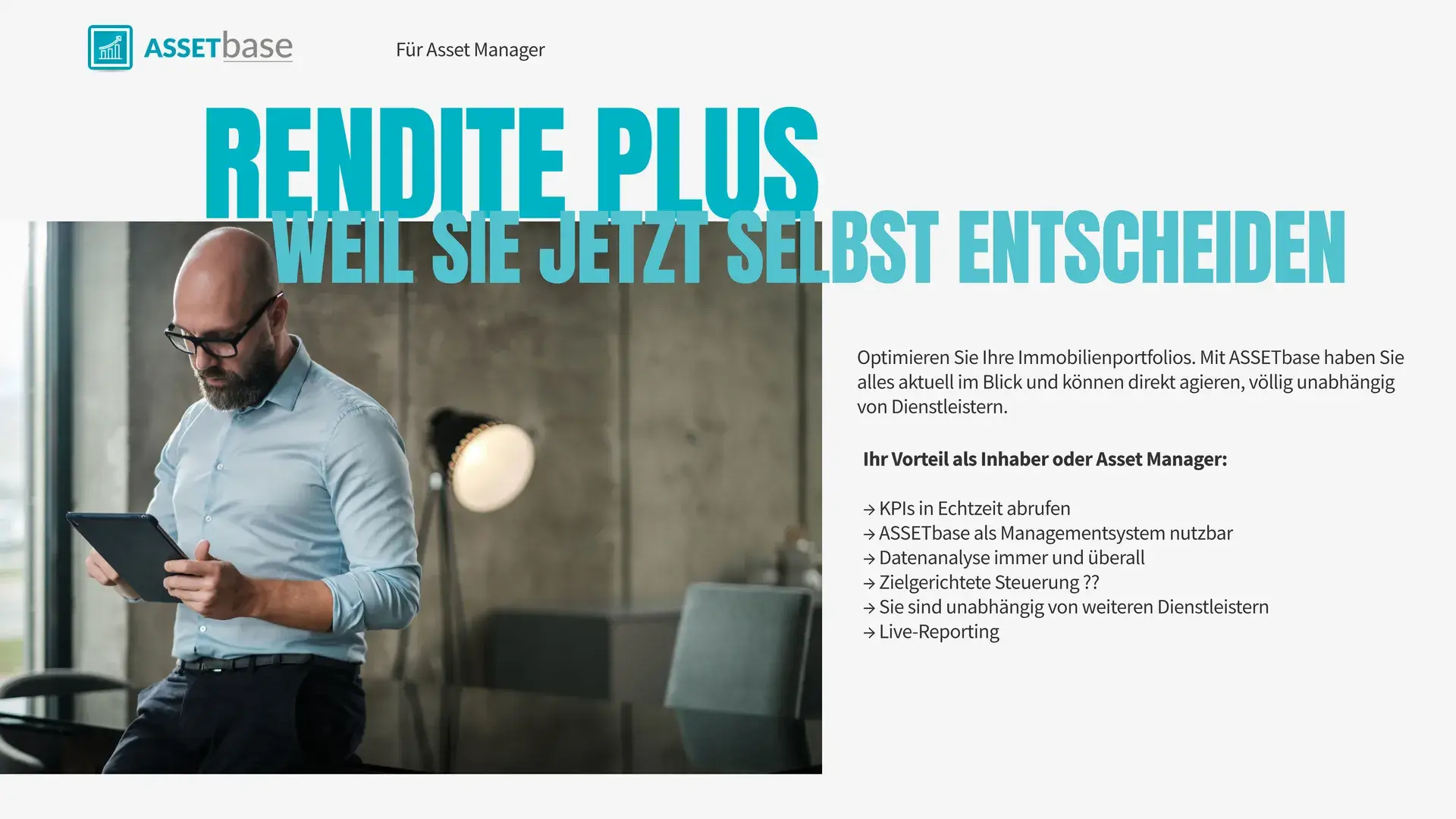 Asset Manager arbeitet am Tablet im Büro – ASSETbase Software zeigt Vorteile wie Echtzeit-KPIs, Datenanalyse und unabhängiges Immobilienportfolio-Management.
